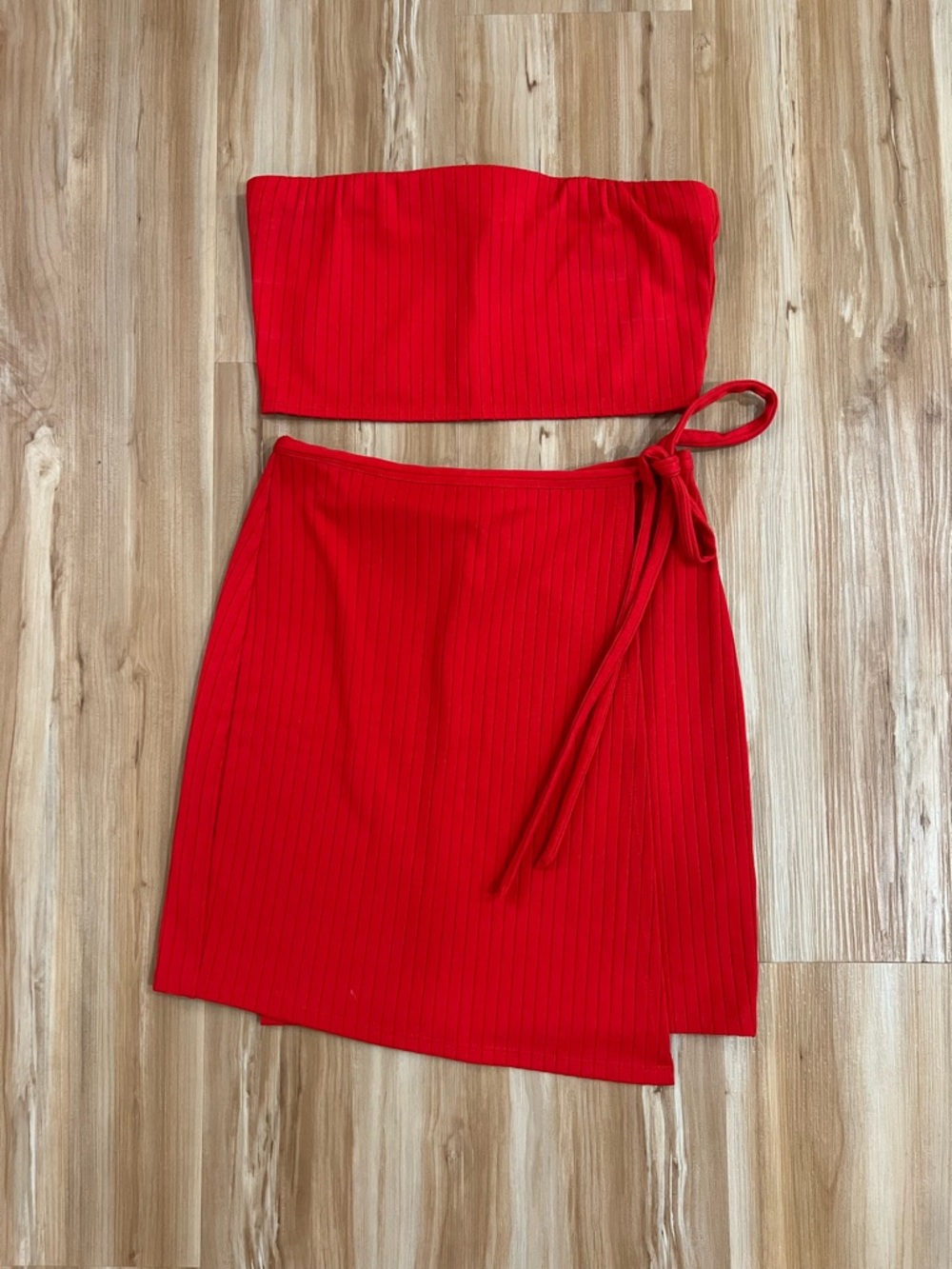 Red Ribbed Mini Skirt & Top Set NWOT - Picture 2 of 4
